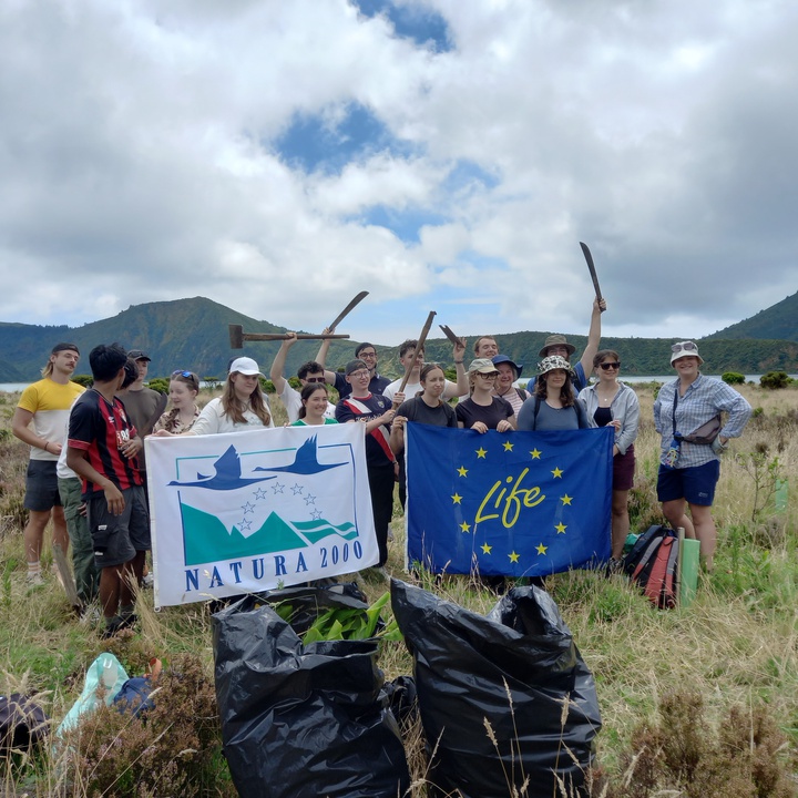 British students collaborate in the conservation of Lagoa do Fogo