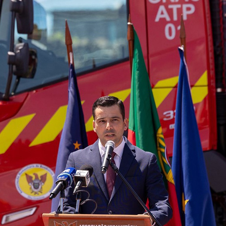 Governo dos Açores reforça Proteção Civil com nova frota de ambulâncias de socorro