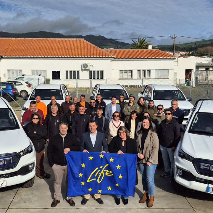 Secretaria Regional do Ambiente e Ação Climática reforça frota operacional com aquisição de nove viaturas pick-up elétricas